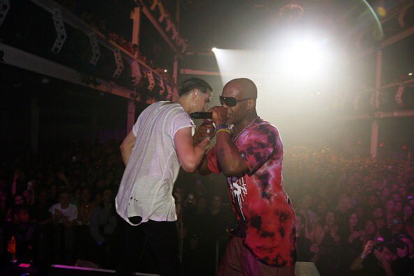 TeamG_Eazy's tweet photo. Yes @G_Eazy brought @DMX out last night. #WhenItsDarkOut https://t.co/7DcSyzD7oZ