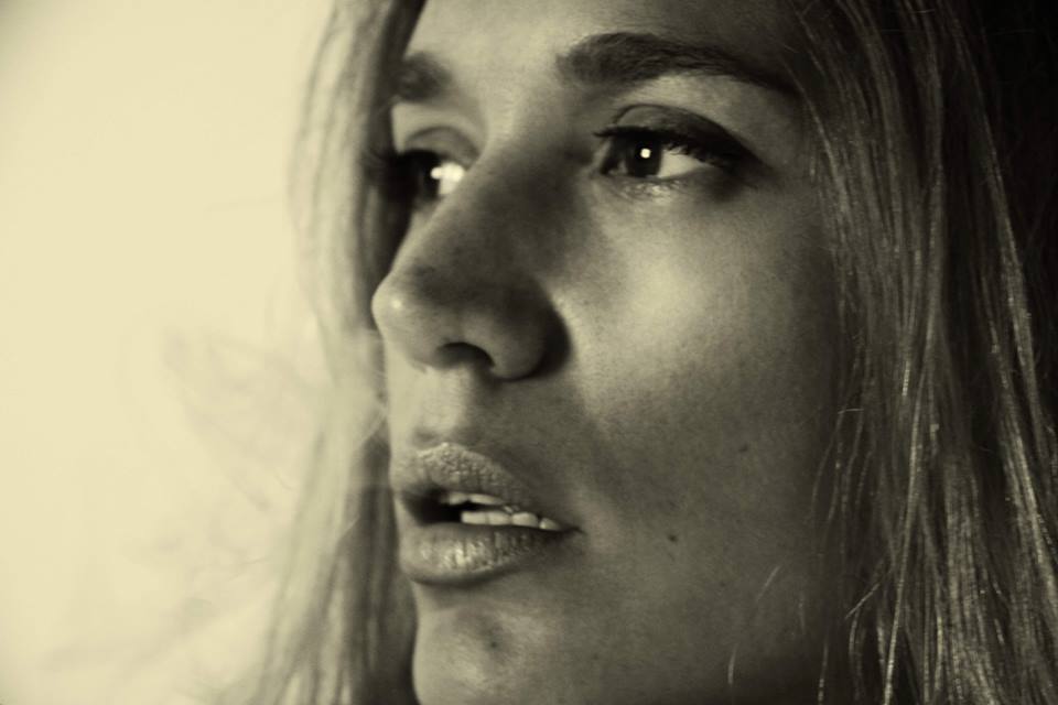 Escucha la música de la divina DJ MINA acá: soundcloud.com/djmina