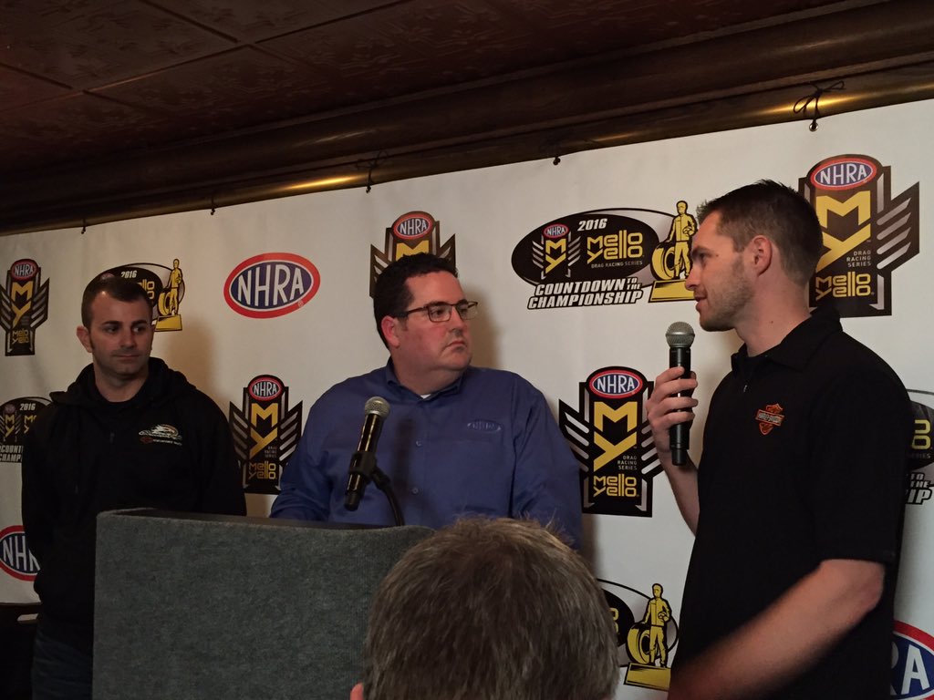 RichNye13's tweet photo. #ProStockBike Riders @EddieKrawiec @AndrewHinesPSM at @NHRA kickoff lunch. https://t.co/QxDmi8OP4J