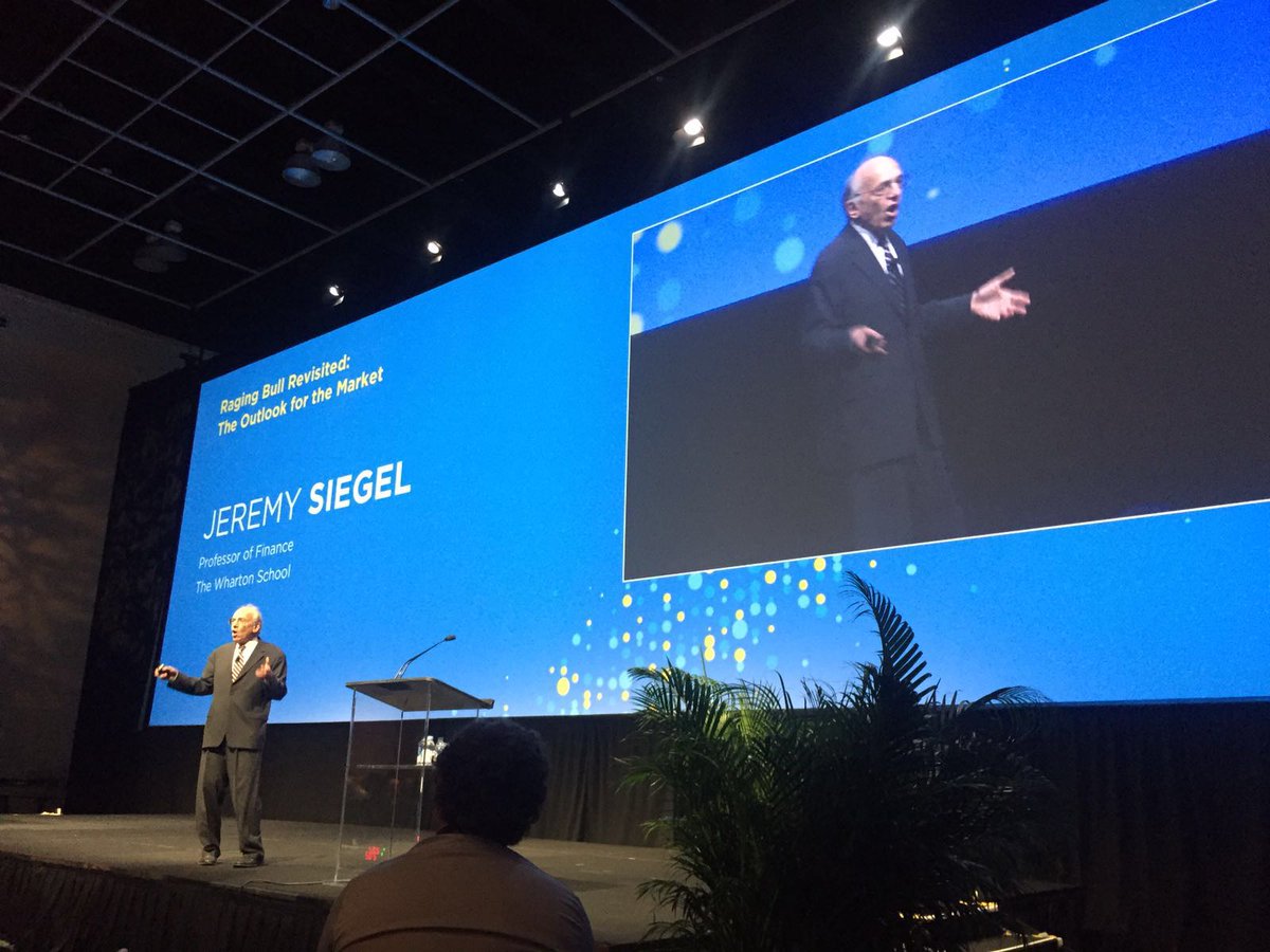 xp_securities's tweet photo. “The market is not overvalued, and we are not in a collapse” Jeremy Siegel #InsideETFs #ETFConference https://t.co/D5mrhryjNf