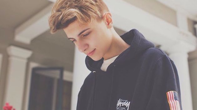 LR_lukasrieger's tweet photo. @_lukasrieger_ for me you're perfect✨ https://t.co/ZCbWFXulLk