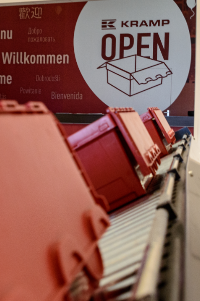 KrampGroep's tweet photo. Get ready for seminars, food, drinks, entertainment and over 100 supplier stands in 4,800 m2! #KrampOpen2016 https://t.co/C4AMaDH0Mi