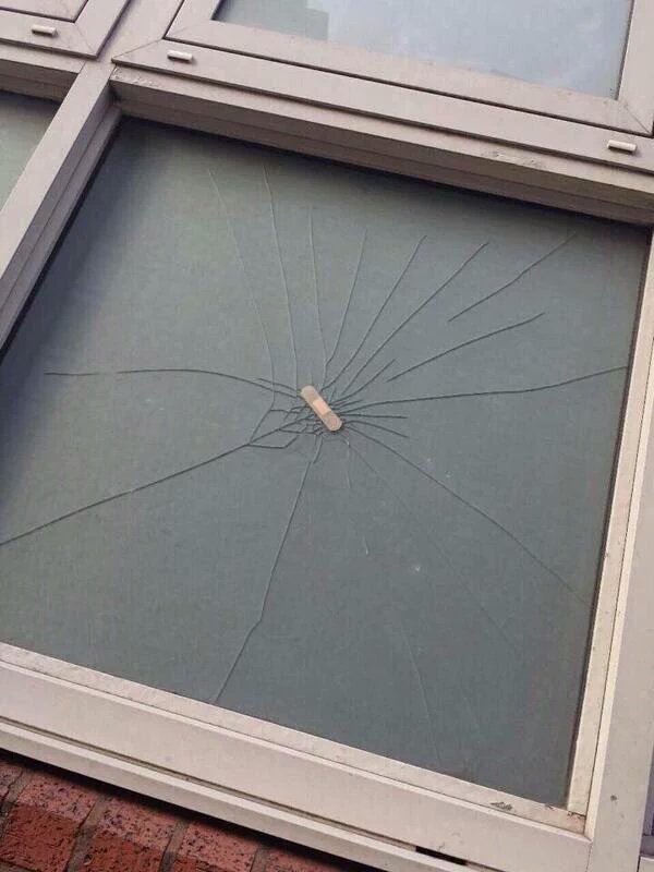 TjHamza's tweet image. #funis 
Here is a visual representation of the word "sorry"