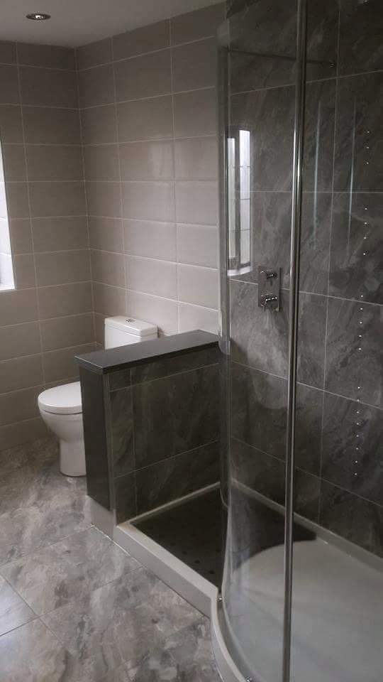 TBathroomworld's tweet photo. Bathroom installation with #idsurfaces nitelight wall cap & matching footboard #matkishowering https://t.co/g83a1jbACi