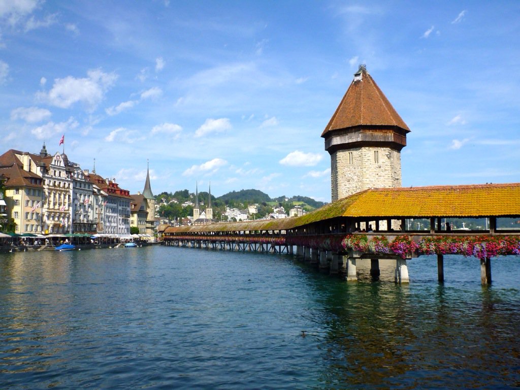 Imagebott's tweet image. /get luzern