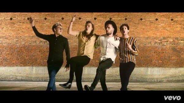 CcAndru's tweet photo. #1DHistoryVideo it's perfect 😭😍  i love them😘
@onedirection https://t.co/8ccnWtCiCQ