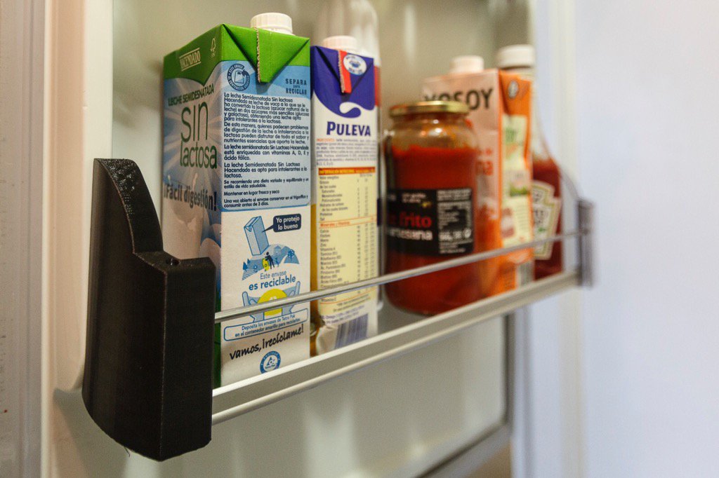 3dprintcat's tweet photo. Do you have problems to find some spare parts of your home appliances? The solution #3dprinting #gibox #3Dprinted https://t.co/wl93EoyqLY