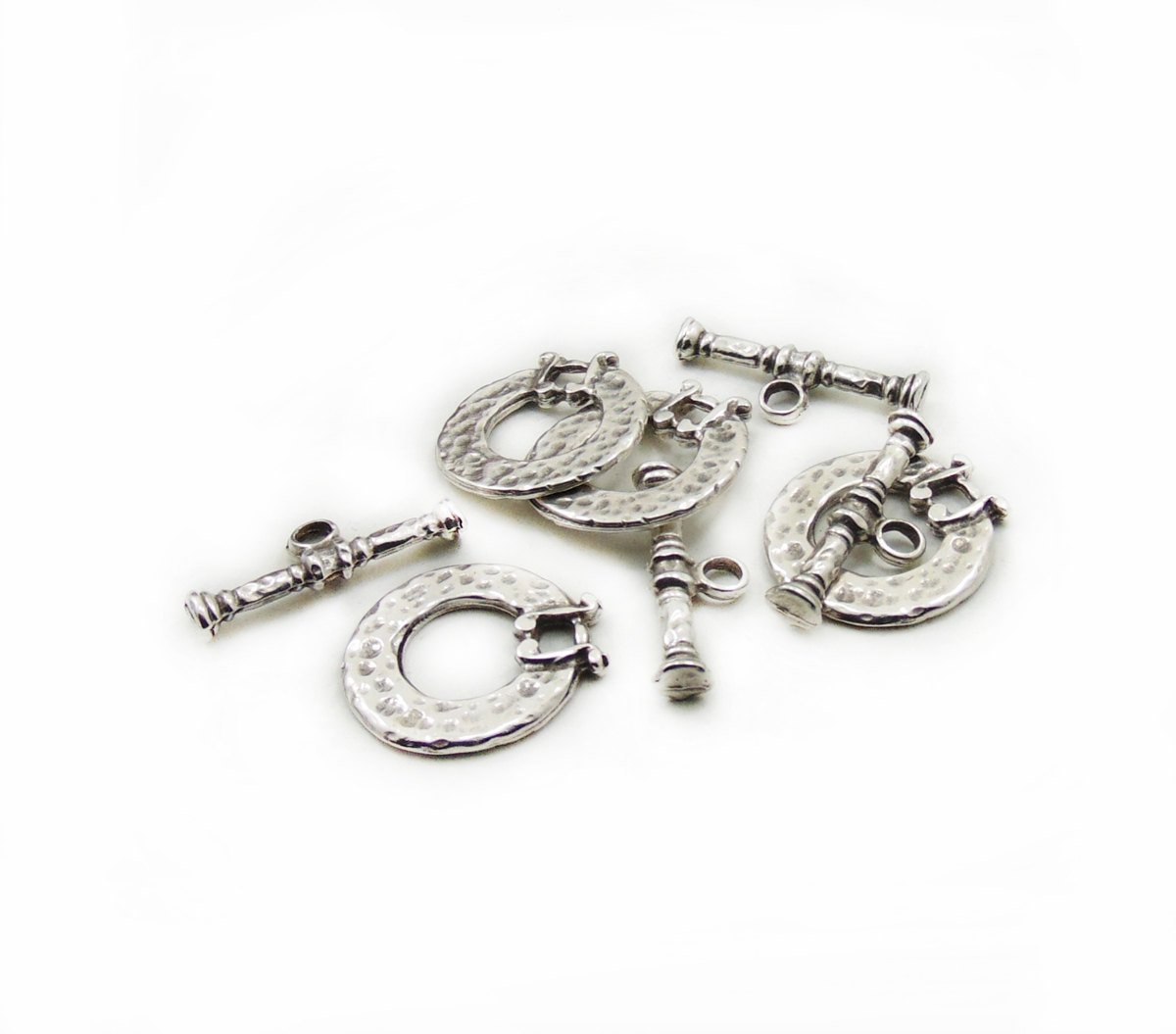 SandyCas2015's tweet image. Toggle Clasps, 25mm Toggle Clasps, Antique Clasp-Toggle, 4 Sets Metal T… etsy.com/listing/250947… #Etsy #SilverToggle