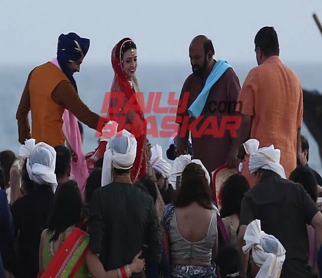 Embedded image permalink