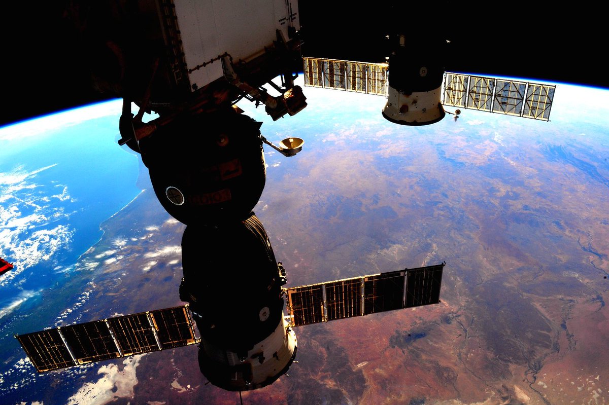 спутник наса станция мкс. высота полета мкс. орбита мкс высота. мкс станция союз. мкс в космосе.