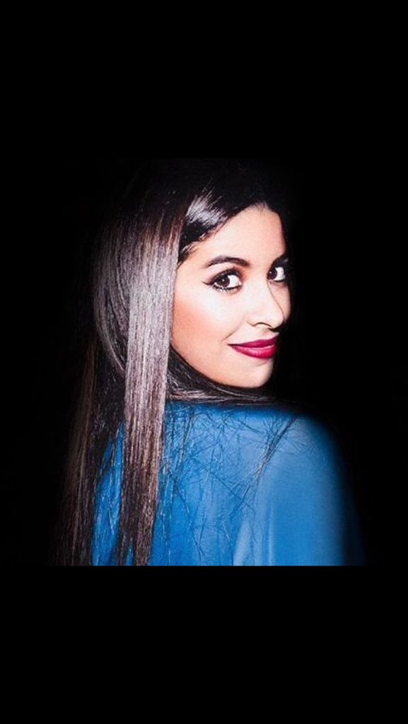 SondageTvr's tweet photo. Emilie gagnante du 1er sondages
2ème sondages Emilie VS Alia
❤️-Alia
RT-Émilie https://t.co/eh6CcC00JO
