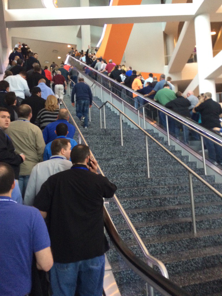 jewels340's tweet image. Hello Sherwin-Williams Employees. Happy 150th Anniversary!  Here we are arriving for the big event. #sw150