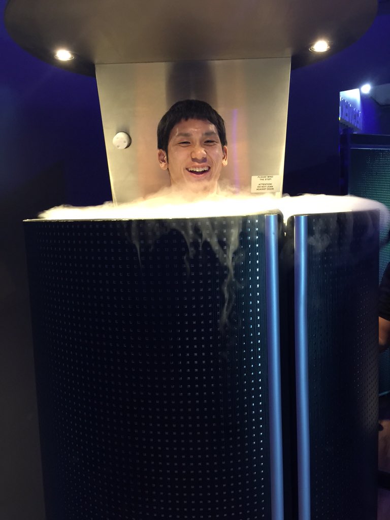 BigBearTC's tweet image. Sho Kawamoto @kwmts03 getting cryo therapy in Rancho Cucamonga at the #recoverylab #Japanese800m #recordholder