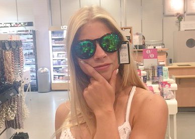 Grattis snygging på din dag <a href="/victoriamoller7/">Victoria</a> 🎉😘