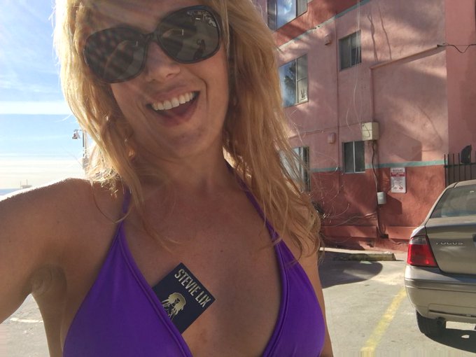 in #venicebeach #eros #artschool now recruiting https://t.co/ATm0jnJihi<a href="/tag/venicebeach"class="tags">#venicebeach</a><a href="/tag/eros"class="tags">#eros</a><a href="/tag/artschool"class="tags">#artschool</a>
