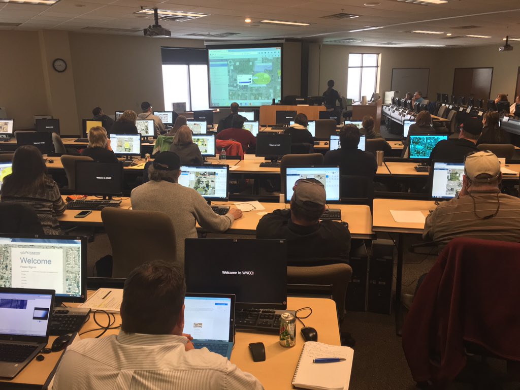DougTonnemacher's tweet photo. .@Pictometry customer meeting in western NE! Customers from SD, NE, CO and WY are here! #PUG2016 https://t.co/7YEYTq2Vwi