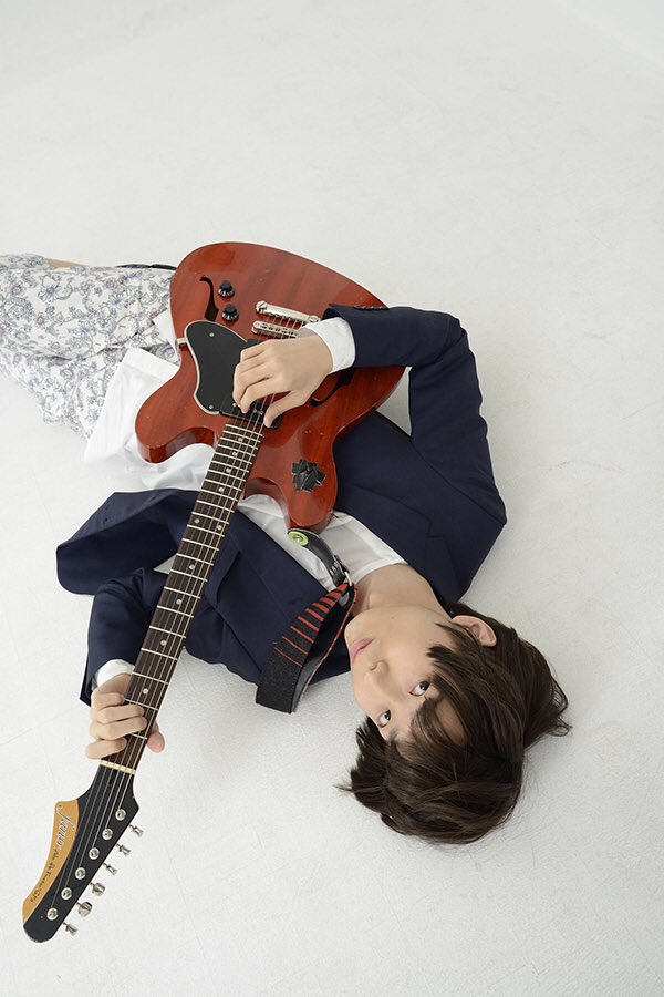 川谷 絵音 セミアコタイプ Fano GF6を使用 p90ピックアップを搭載