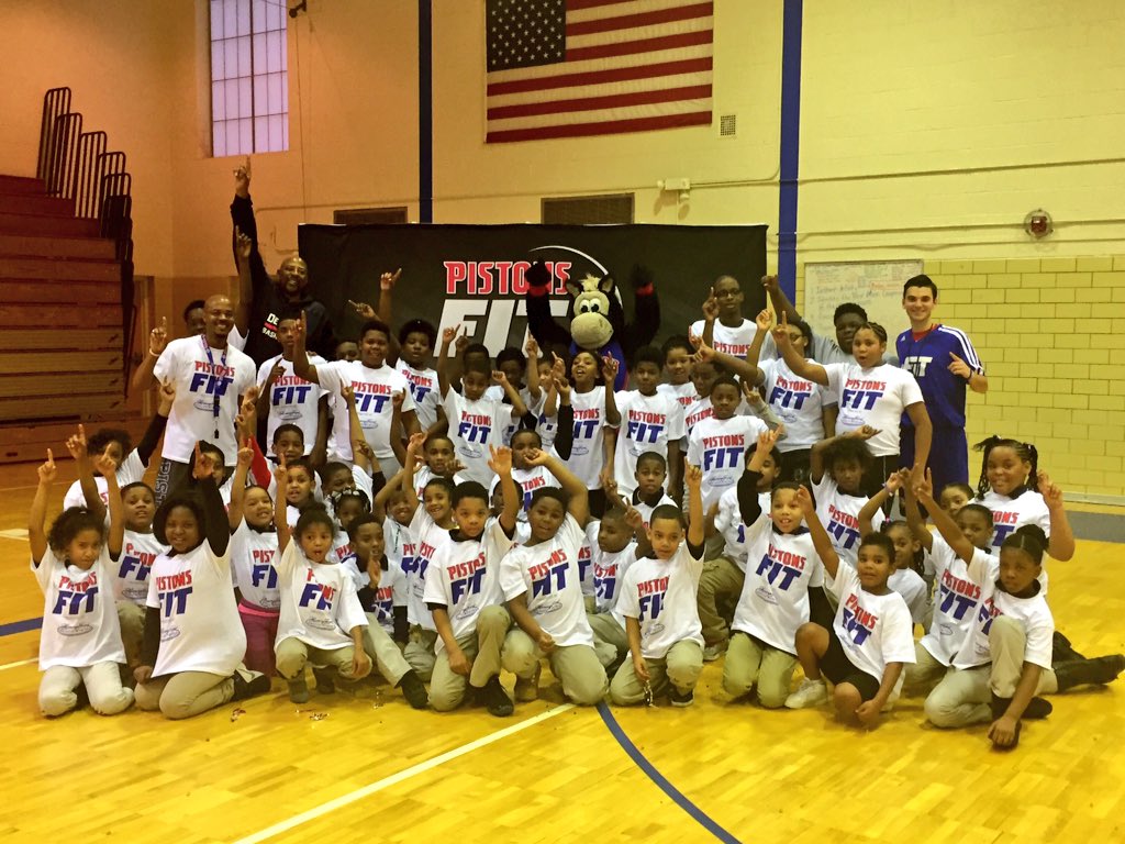 The Pistons, PistonsHooper & Earl Cureton held a PistonsFIT clinic at