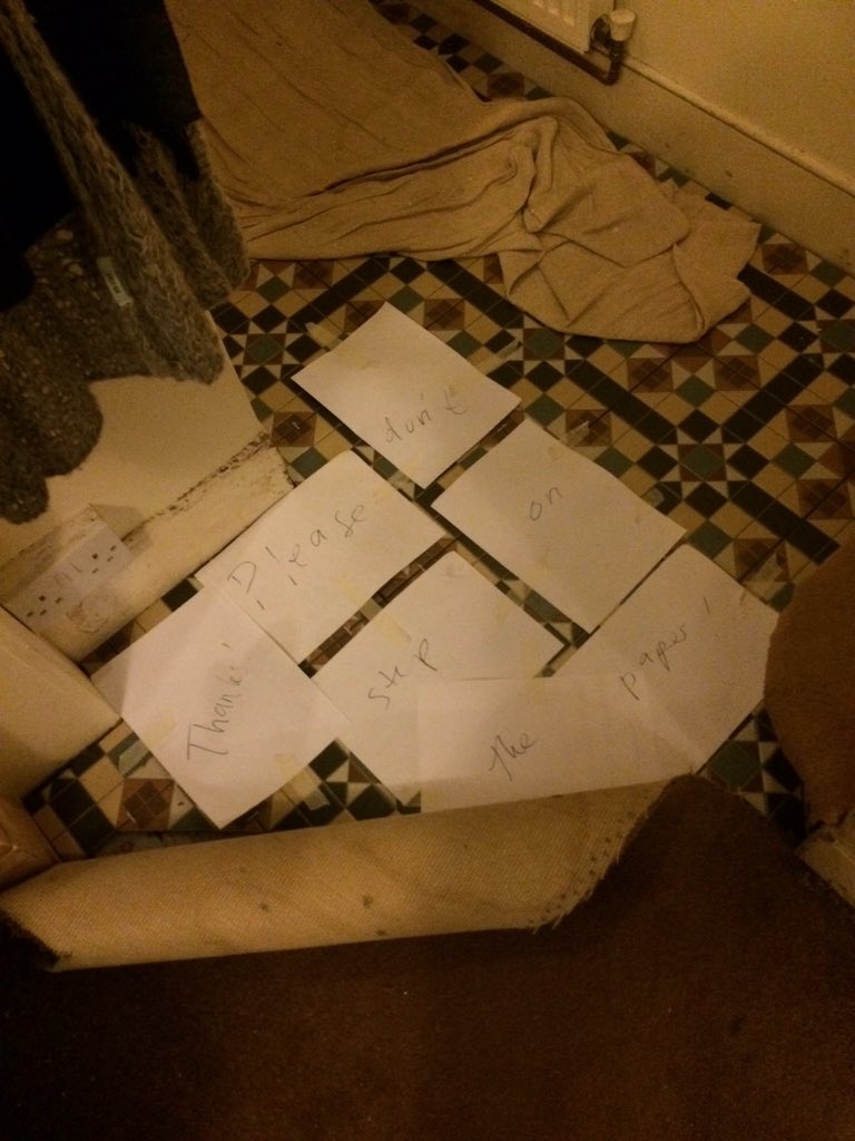 Laurel_Swift's tweet photo. Guess what's under the paper? #tiletastic #folkquiz #gooddayswork https://t.co/DduEK7dogi