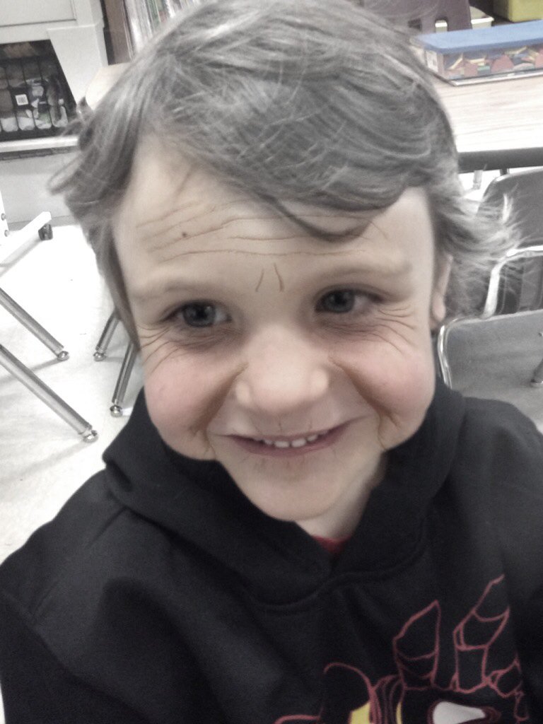 Grellakclass's tweet photo. Aging 100 years for the 100th day of school! @BGESTEM https://t.co/23XaYBdg6F