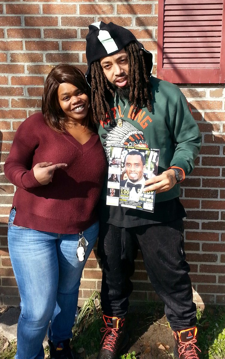 MsKeepemJealous's tweet photo. #MakingitMagazine #DivineleyDevene #SnowRich #2Salute @MakinItMag #Fayetteville #Nc #PanthersNation #KalHustle https://t.co/6DZeUvjT8i