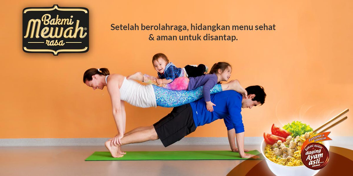 BakmiMewah's tweet photo. Kalau biasanya berolahraga,  berlari atau bersepeda, kali ini coba yoga &amp; mencoba kardio bersama keluarga di rumah. https://t.co/btU7CbeaBz