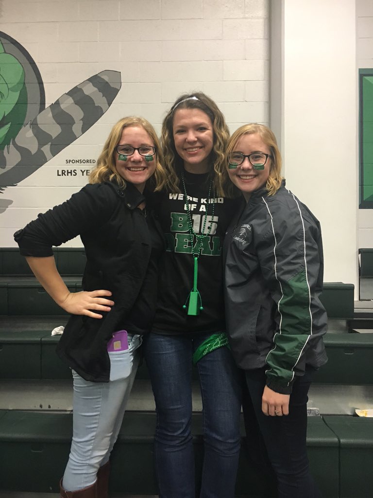 JessMcLarty18's tweet photo. Good job tonight boys! 💚💚#LRHSproud #gohawks https://t.co/kkeO4CXD7U