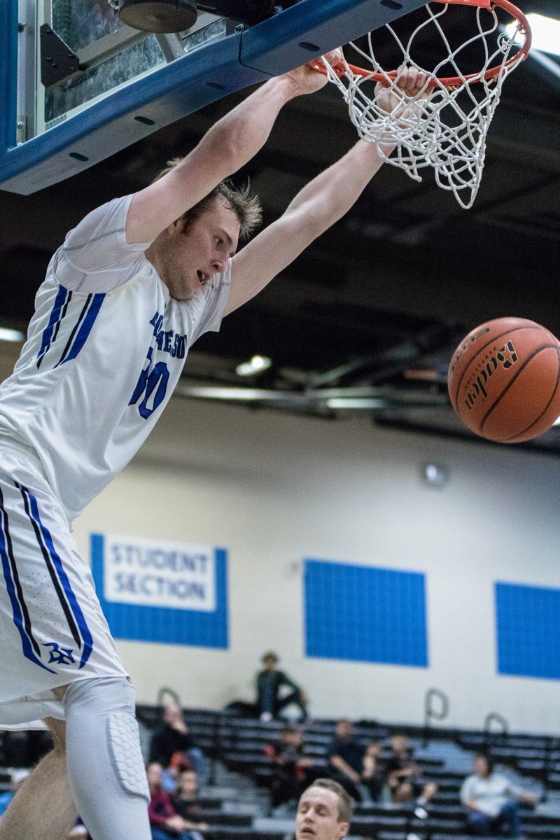 ByronSportpic's tweet photo. Finally after there is a dunk in the game &amp; your just like "Not bad" https://t.co/nwFKZpe36v