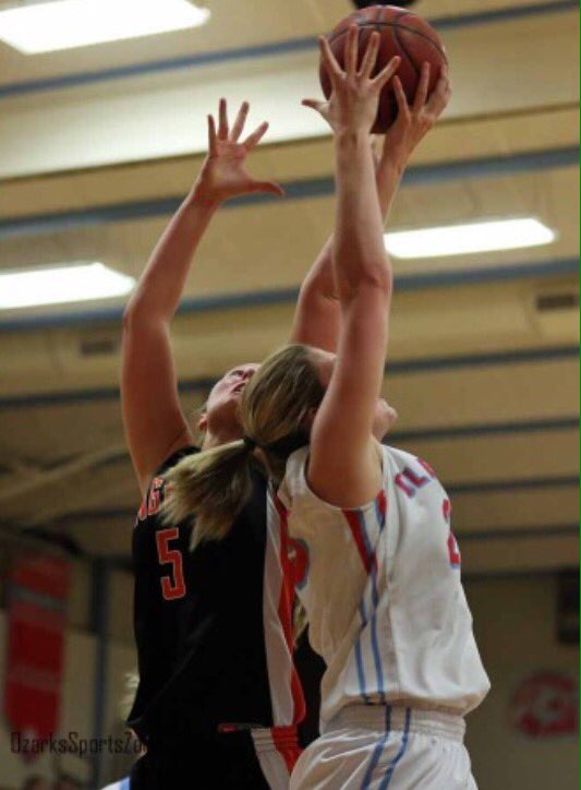 Congrats <a href="/bildner5/">Kallie Bildner</a> 
Onbreaking1000rebounds&amp;
countingInHerCareerLastNight @DerekDuekerWDG <a href="/OzarksOzone/">Ozarks Sports Zone</a> <a href="/WvilleSports/">Waynesville Athletic</a>