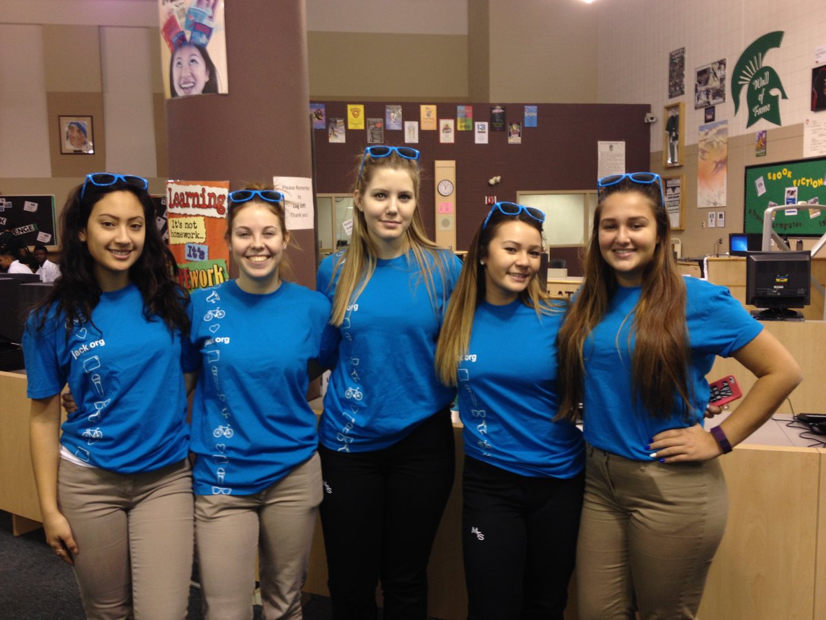 balves05's tweet photo. Introduced @SpartansAtMTS to @jackdotorg mental health members during Unleash Your Stress. #mtswellness https://t.co/kHx37kSCOt