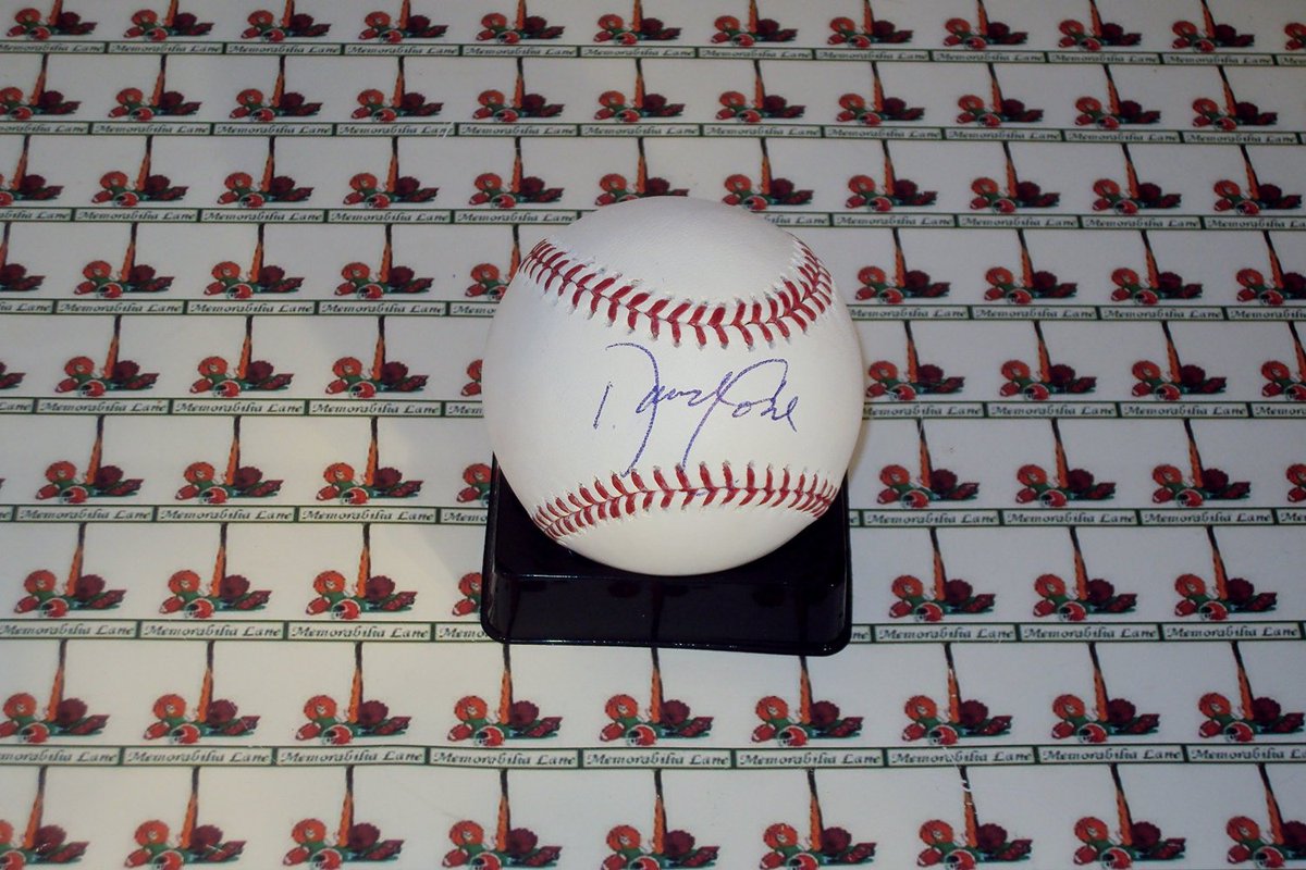 MemorabiliaLane's tweet photo. RETWEET NOW to WIN @dcone36 $20 SIGNED BALLS FREESHIP https://t.co/uAofStb0OZ @METS @YANKEES @MLB @MLBNetwork https://t.co/DWgDDabZRD