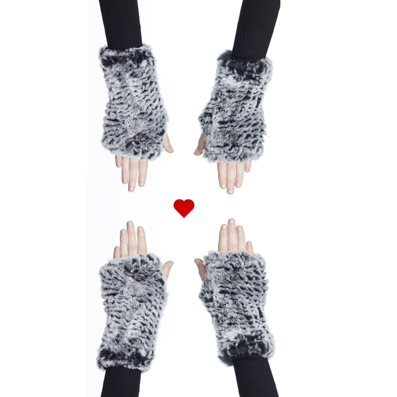 Annabelle_NY's tweet photo. Stay cozy while you text all season with our Cosmo Mittens on sale now! SHOP NOW: https://t.co/KXCgZy0fn6 #fashion https://t.co/zelGuuVOBl