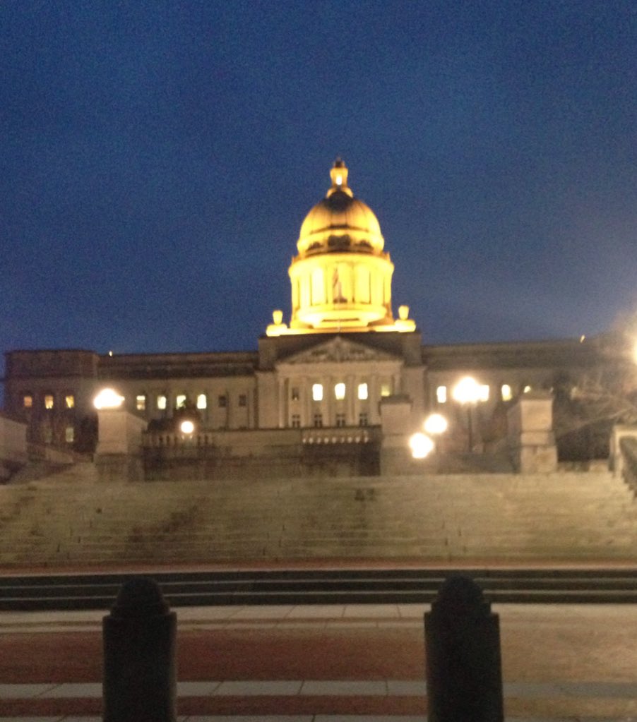 healthyky's tweet photo. Ky health news story on state of commonwealth budget address: https://t.co/DvuMD0uP7C @ruralj @GovMattBevin #kyga16 https://t.co/OatKwIOjDc