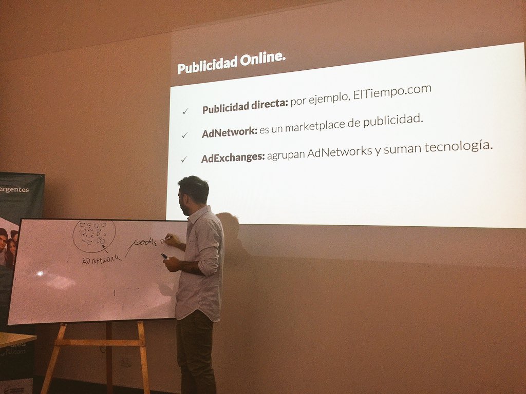 javiersneider's tweet image. Hemos paseado desde el storytelling hasta la publicidad digital, un ejemplo #AdNetwork #AdExchanges #DiplomadoCCyPD