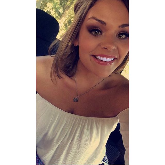 a little piece of heaven floatin around in a pair of high heels 😜