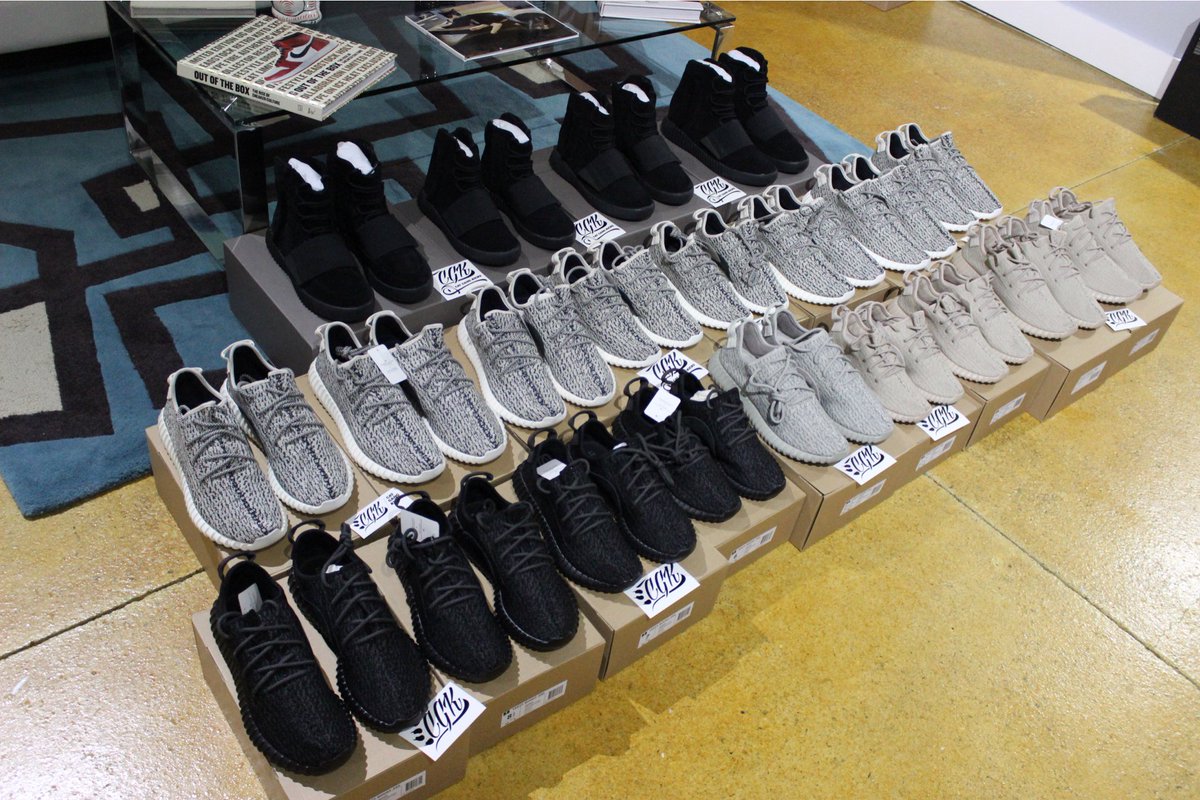 CatGangKicks's tweet photo. #Waves 🌊🌊🌊 #YeezySzn #CGK  @kanyewest https://t.co/fkSrCUrA2T