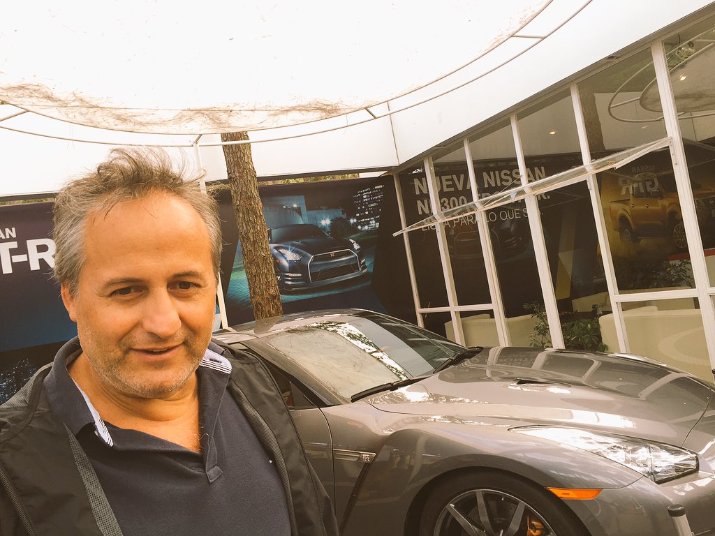 robeladat's tweet photo. #GTRFUN cambio el mío por este, excelente stand Carilo @nissanoficial https://t.co/32JbweI8nv