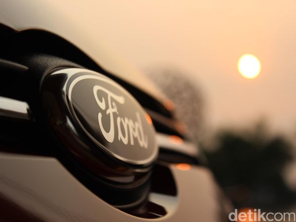 detikcom's tweet photo. Beli Ford Sekarang Masih Dapat Diskon Maksimal Rp 30 Juta https://t.co/cVs44kfPTu via @detikOto https://t.co/vWpZWrjlCZ