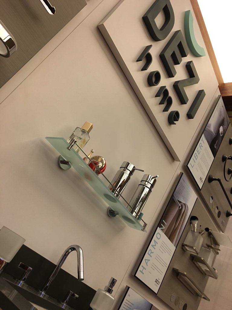 AshleyBBlue's tweet photo. @calfaucets @AmerichCorp @steamtherapy #Aptations #LPG2016 @dpha Its the little things=LUXLIVING https://t.co/kS6akHi19J