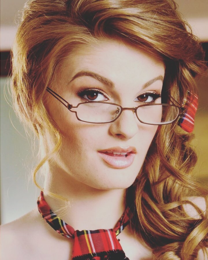 fayetheredhead's tweet photo. Shes perfect #fayereagan #ginger #redhair https://t.co/AzcL14GUmy
