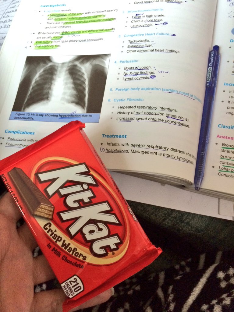 MalignantEmm's tweet photo. This heavenly goodness. 🍫🍫#haveabreak #kitkat #chocoholic #lastexamtomorrow 🙌🏻 https://t.co/9hwnucydhK