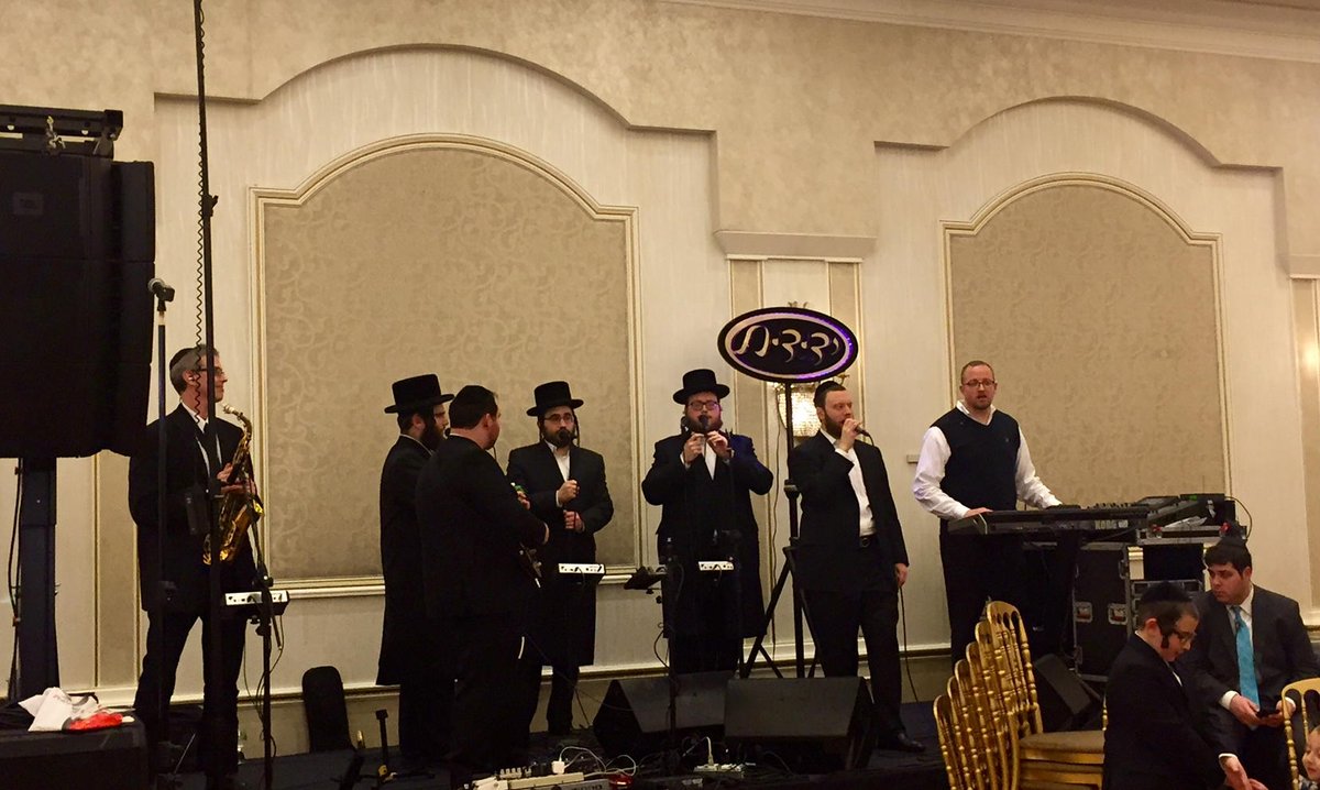 Yedidim Choir (@yedidimchoir) on Twitter photo Energy in da house! <a href="/AteresGolda/">Ateres Golda</a> with the wonderful <a href="/YumiLowy/">Yumi Lowy</a> and <a href="/pinnyostreicher/">Pinny Ostreicher</a> on keys
#TeamWork Energy in da house! <a href="/AteresGolda/">Ateres Golda</a> with the wonderful <a href="/YumiLowy/">Yumi Lowy</a> and <a href="/pinnyostreicher/">Pinny Ostreicher</a> on keys
#TeamWork