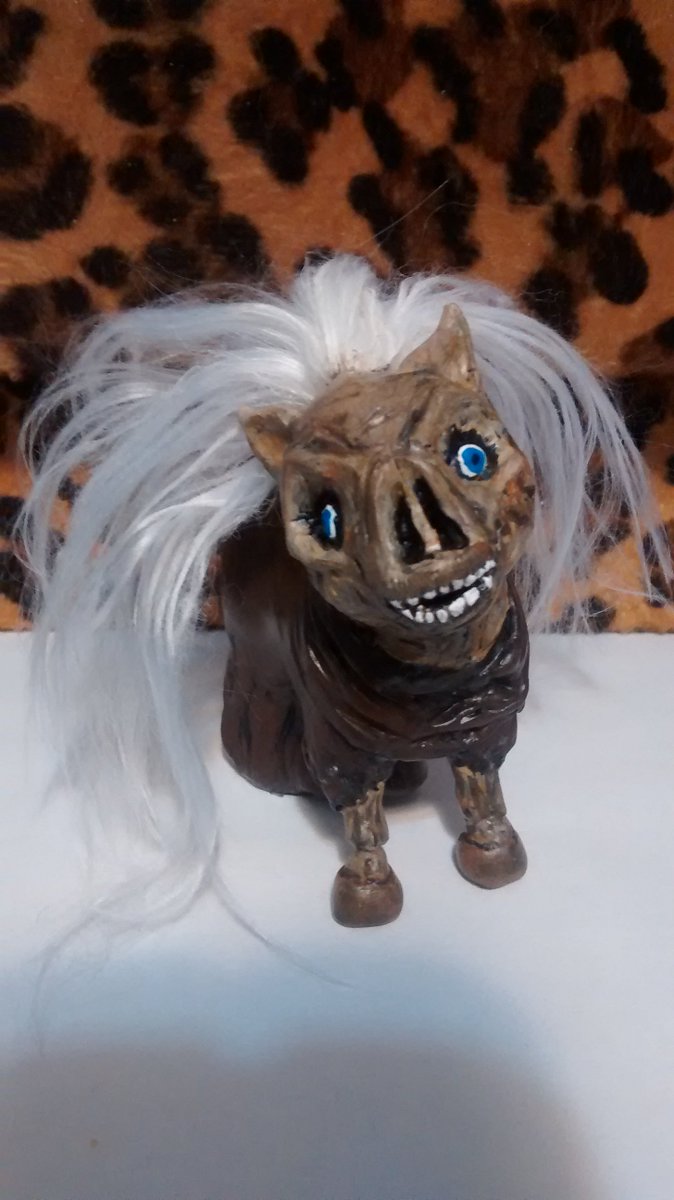 MyTwistedPonies's tweet photo. #CryptKeeper #TalesfromtheCrypt #mylittlepony https://t.co/ymRvoVtT0i
