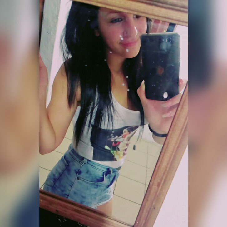 garciabiaan's tweet photo. Quieren bajarme y no saben como hacer🎵 #cariando https://t.co/ikCqjigU0F