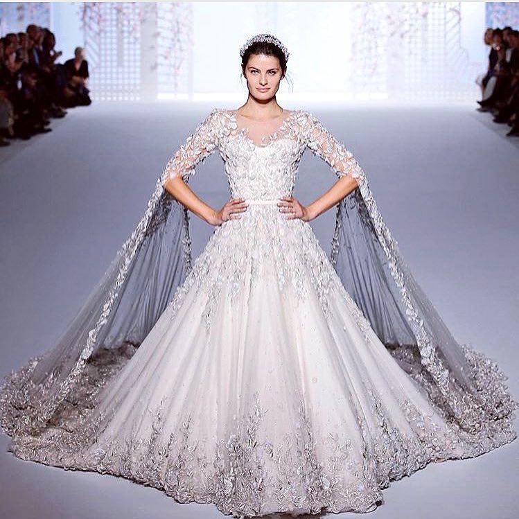 vaishalimadan3's tweet photo. The @ralphandrusso Bride stunned one &amp; all at #ParisCoutureWeek The whole collection was #CoutureGoals #PFW16 ✨😍✨ https://t.co/Vmo4DTRZ8S