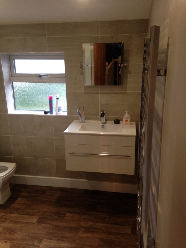 InishDesign's tweet photo. Job done! #inishdesign #bathroom #tilestore https://t.co/J2vos2fNxl