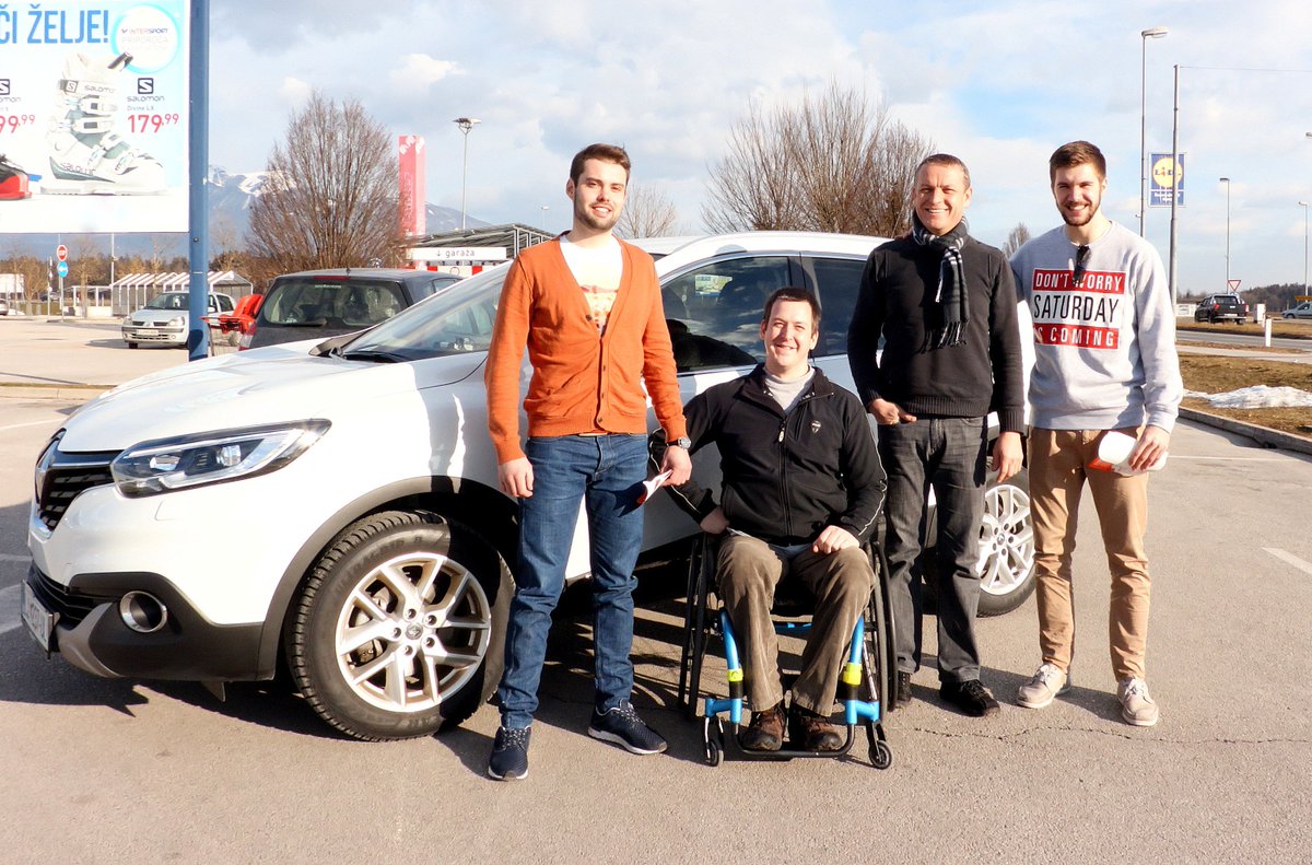 Marketing magazin (@mmtvit) on Twitter photo Kako odvrniti mlade od uporabe telefona med vožnjo? <a href="/ZavodVozim/">Zavod Vozim</a> #publicis <a href="/RenaultSI/">Renault Slovenija</a> bit.ly/1JDHWWA Kako odvrniti mlade od uporabe telefona med vožnjo? <a href="/ZavodVozim/">Zavod Vozim</a> #publicis <a href="/RenaultSI/">Renault Slovenija</a> bit.ly/1JDHWWA