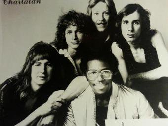 steventeaster's tweet photo. LONG BEFORE I WAS A #JAZZER I WAS A #ROCKANDROLLER &amp; STILL AM!
I TOURED W #CHARLATAN #CANADA w #JERRYDUCETTE #HUMBLE https://t.co/Rm1WM02QZx