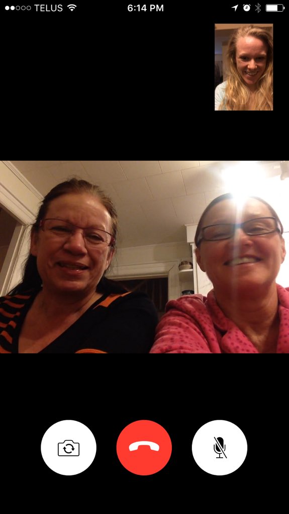 uOttawaCoolbean's tweet photo. Catching a good laugh with my Aunt and Mother over FaceTime = excellent study break #keepsmewell #supportteam https://t.co/fiorWCqtiG