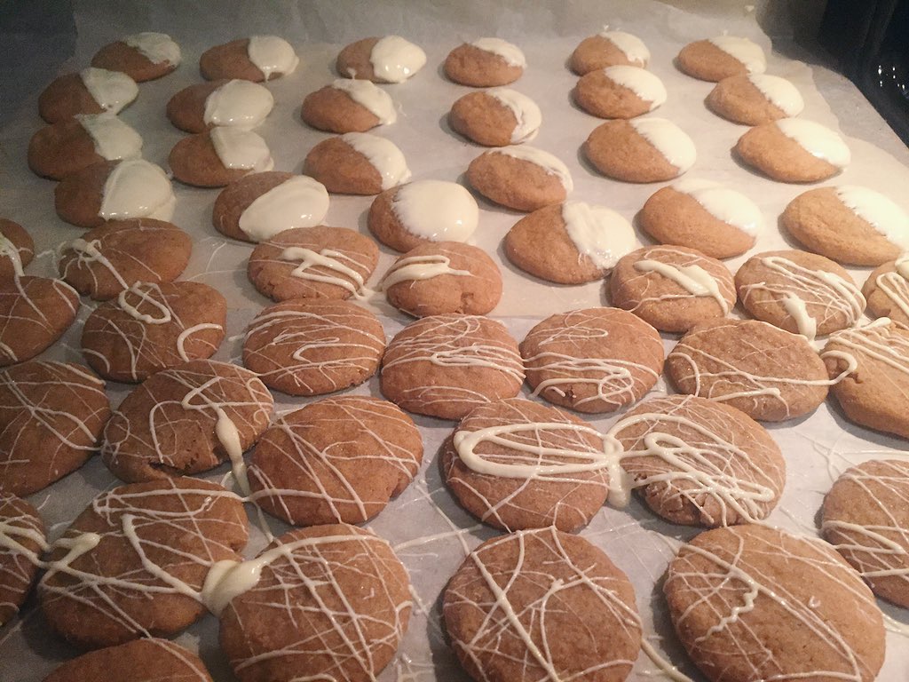 Past my bedtime but I have a solid offering for tmrw's #NAITMarComm January birthday celebrations! 🍪🙌🏻 #lindorkcooks